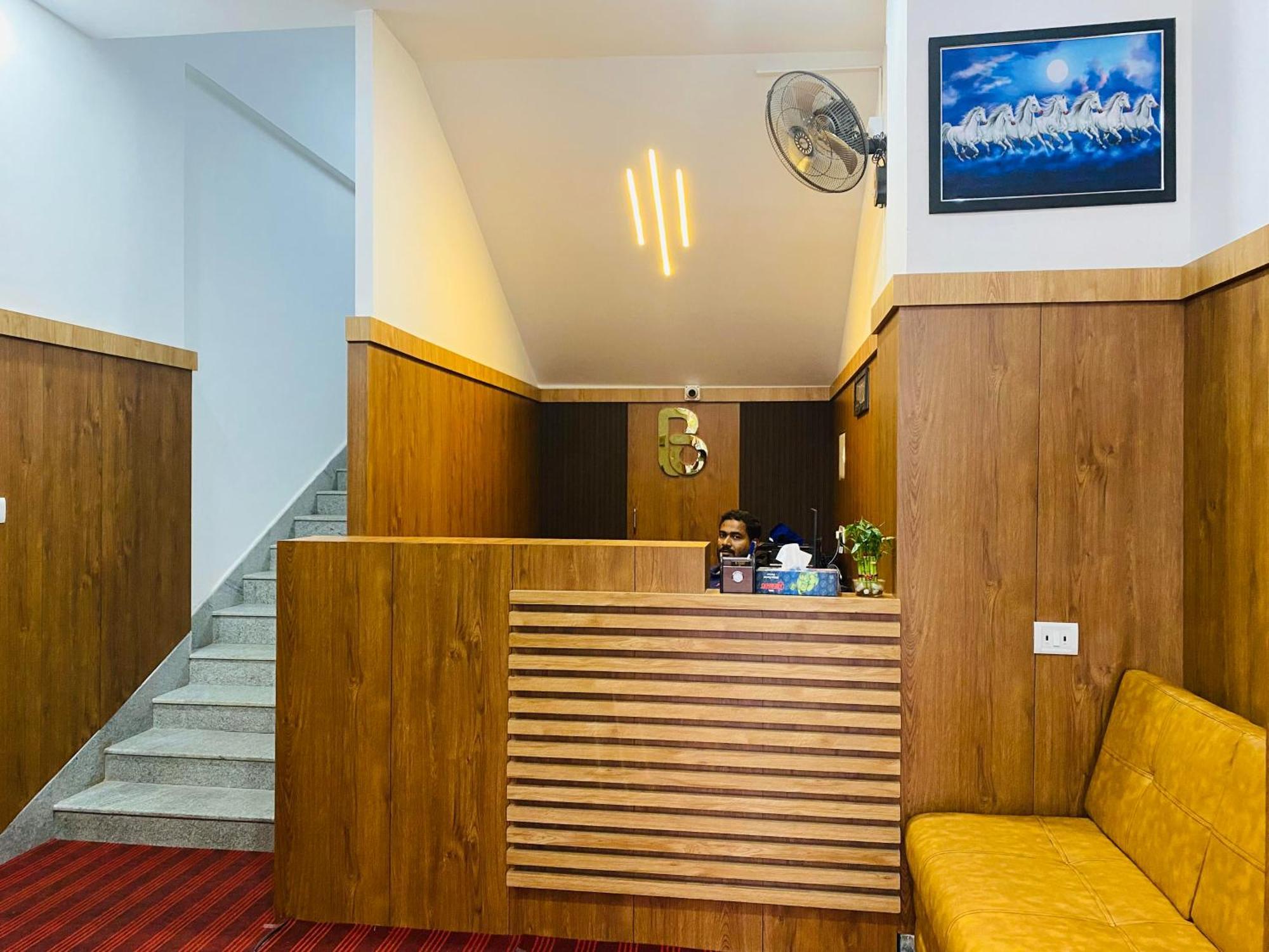 B Six Hotel Bengaluru Zewnętrze zdjęcie